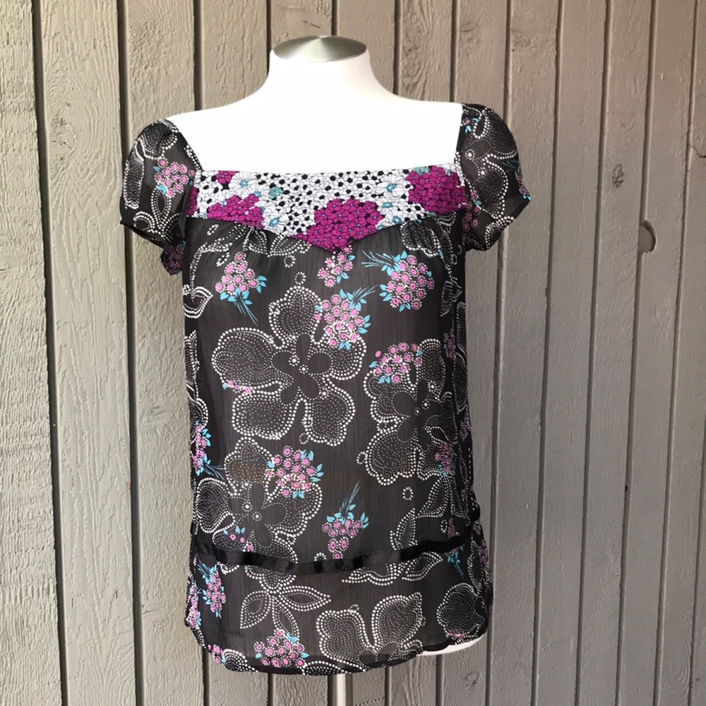 Coco and Chase Women’s Sheer Top (size M)
